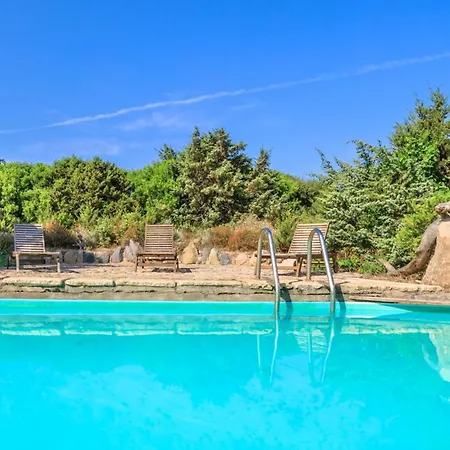 Appart hôtel Surrounded By Greenery With Swimming Pool In Just 300 Meters From The Sea