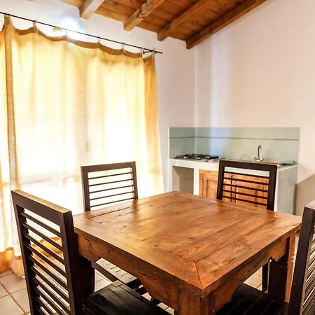 Апарт-отель Surrounded By Greenery With Swimming Pool In Just 300 Meters From The Sea Бадеси