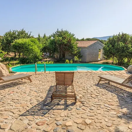 Апарт-отель Surrounded By Greenery With Swimming Pool In Just 300 Meters From The Sea