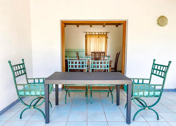 Surrounded By Greenery With Swimming Pool In Just 300 Meters From The Sea Apartahotel 3*